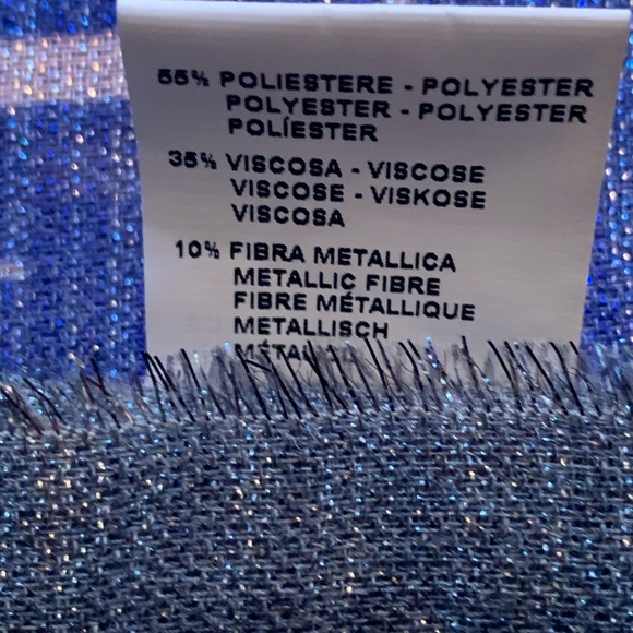 Multicolour large scarf with weekdays script - Picture 3 of 6